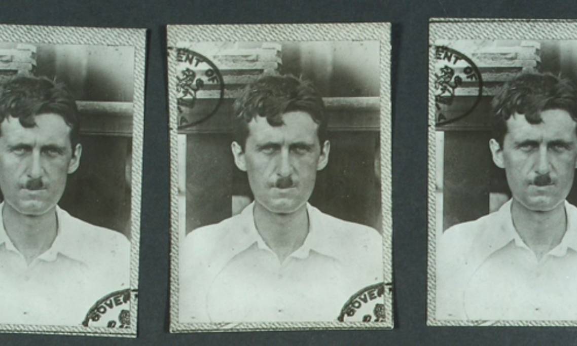 Photos d'Eric Blair (George Orwell) archivées à la Police métropolitaine de Londres, circa 1920 - source : The National Archives-WikiCommons
