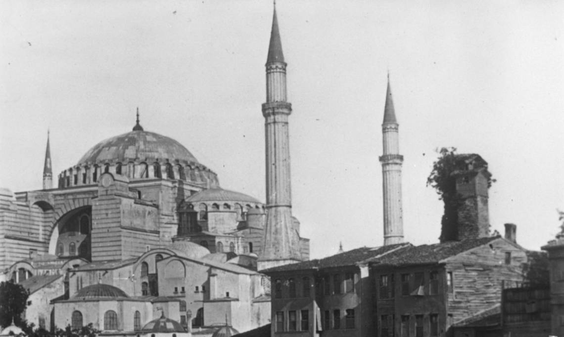 Mosquée de Sainte-Sophie à Constantinople (aujourd'hui Istanbul), Agence Rol, 1915 - source : Gallica-BnF