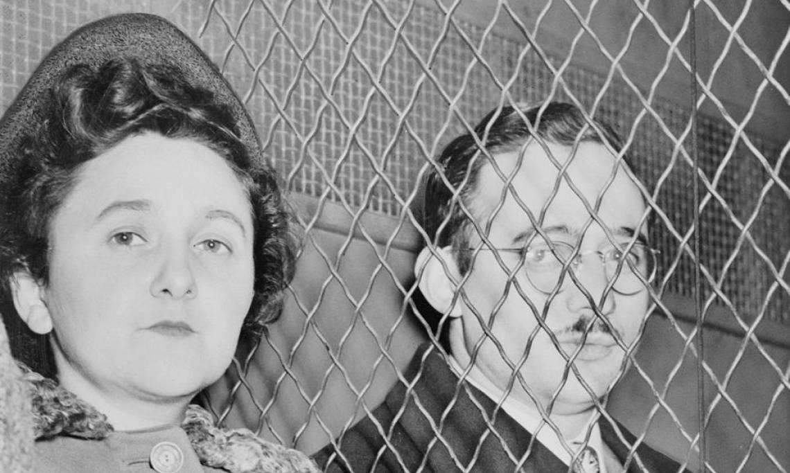 Ethel et Julius Rosenberg lors de leur procès, 1951 - source : Library of Congress-WikiCommons