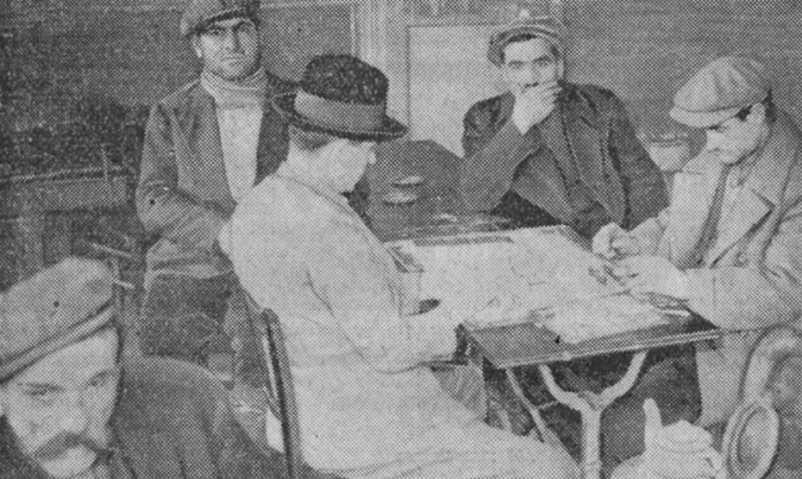 Vue d'un café d'Alfortville peuplé d'immigrés arméniens, Paris-Soir, 1933 - source : RetroNews-BnF