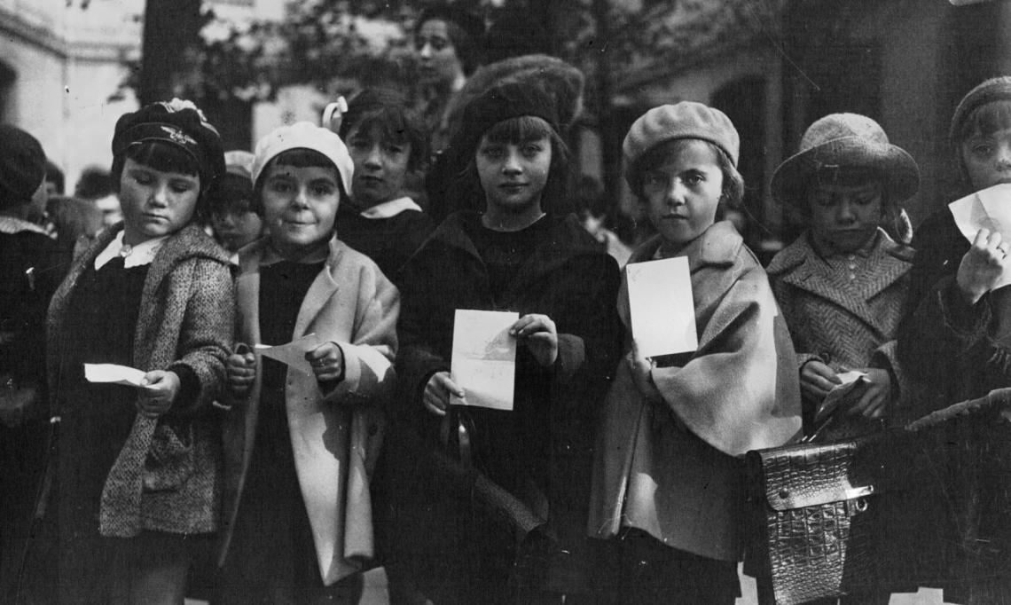 La rentrée des classes à l'école Simon Bolivar, Agence Mondial, 1932 - source : Gallica-BnF