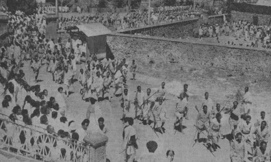 Régiment en déroute à Addis-Abeba tandis que l’armée italienne avance, photo de Jean Alloucherie, Paris-Soir, 1936 – source : RetroNews-BnF