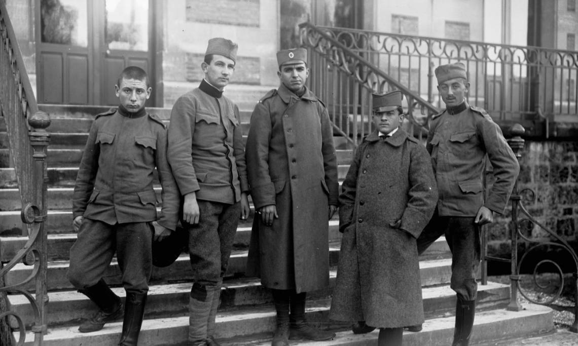 Écoliers du lycée Lakanal, Sceaux, 1916 - source : Gallica-BnF
