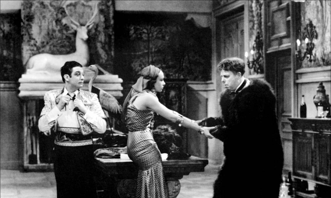 Dalio, Mila Parély et Jean Renoir dans La Règle du jeu, 1939 - source : Les Grands Films Classiques