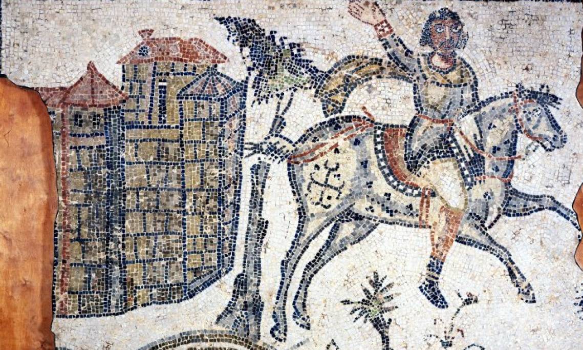 Pavé en mosaïque représentant un chevalier vandale, datant du Ve ou VIe siècle - source : British Museum-WikiCommons
