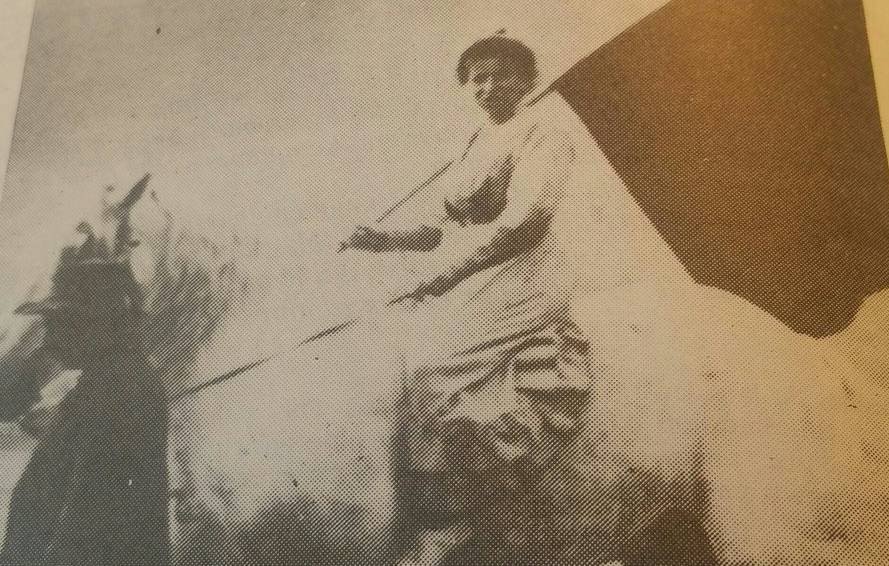 Photo de la « Jeanne d'Arc de Saulnes », militante gréviste de Longwy, 1905 - source : Cahiers du féminisme 