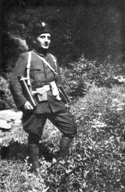 Le terroriste nationaliste Vlado Černozemski en uniforme d'oustachi, 1932 - source : Collection Privée-Domaine Public