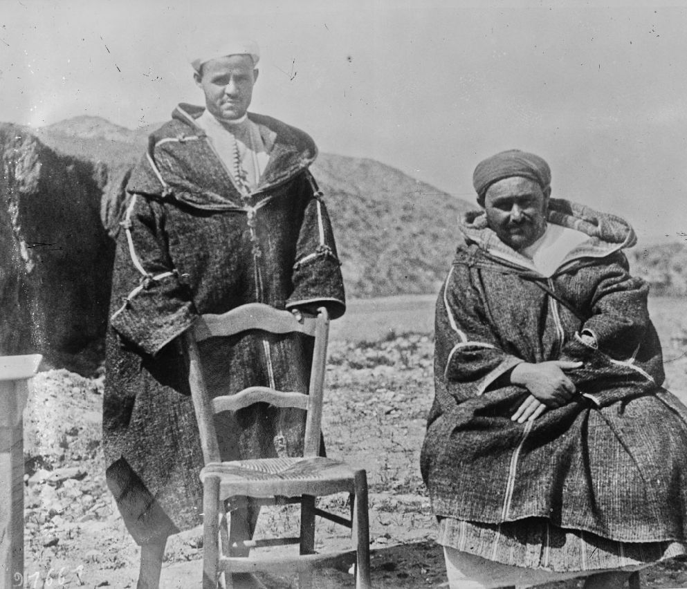 Abdelkrim (à droite), agence Rol, 1924 - source : Gallica-BnF