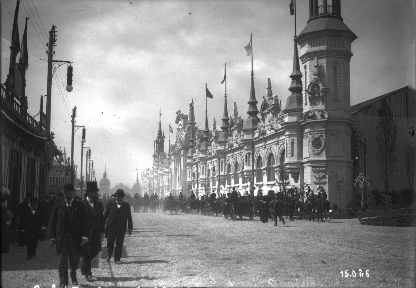Exposition à Roubaix au mois de juillet 1911, Agence Rol - source : Gallica-BnF