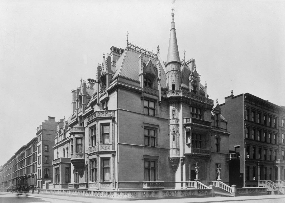 Domicile de la famille Vanderbilt, New York, circa 1897 – source : WIkiCommons